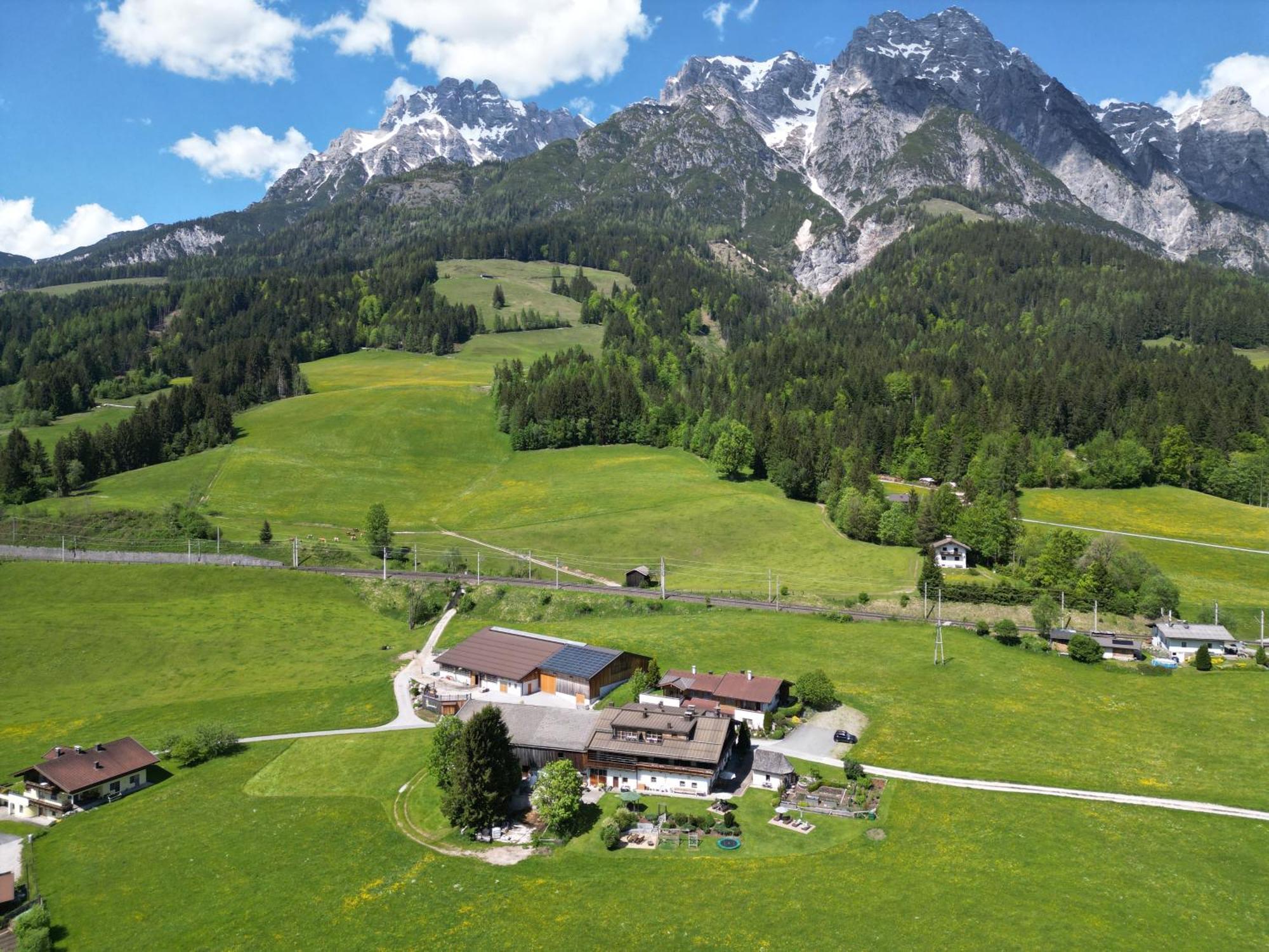 Brandstatthof Leogang Bed & Breakfast Exterior photo