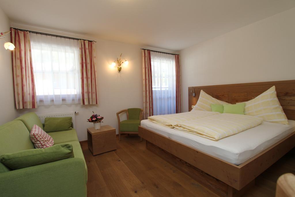 Brandstatthof Leogang Bed & Breakfast Exterior photo